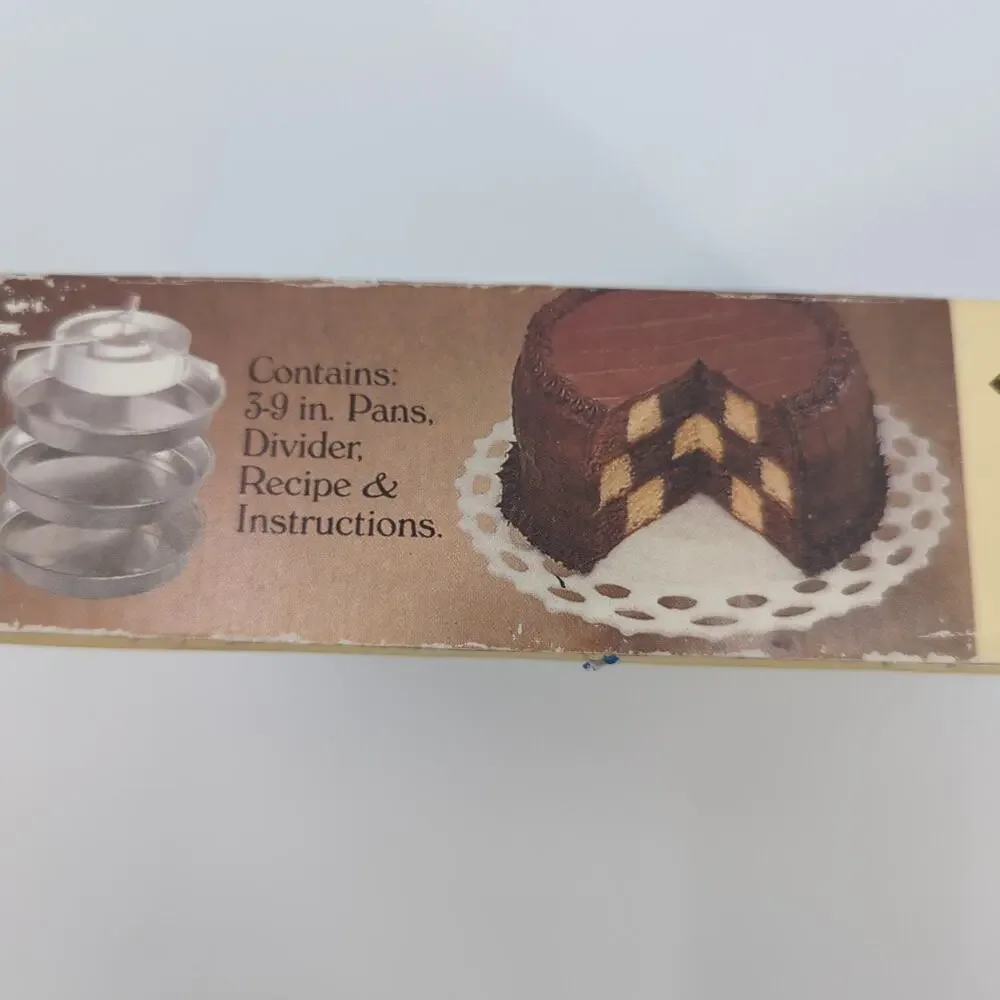Vintage Chicago Metallic Checkerboard Cake Pan Set 9